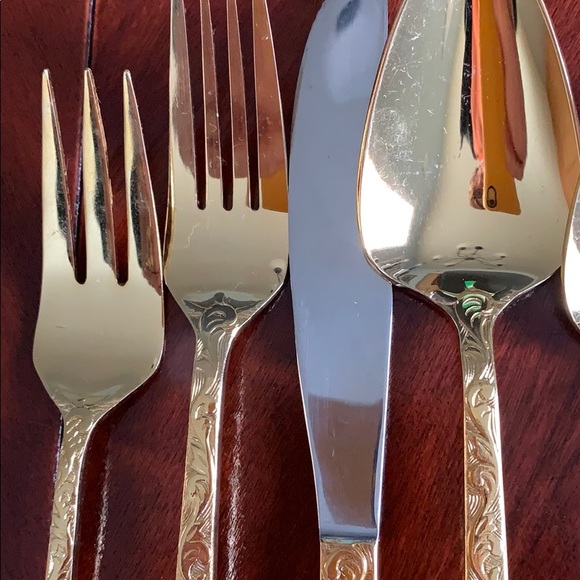 COPY - 6 piece PLACE-SETTING(s) - Picture 6 of 8